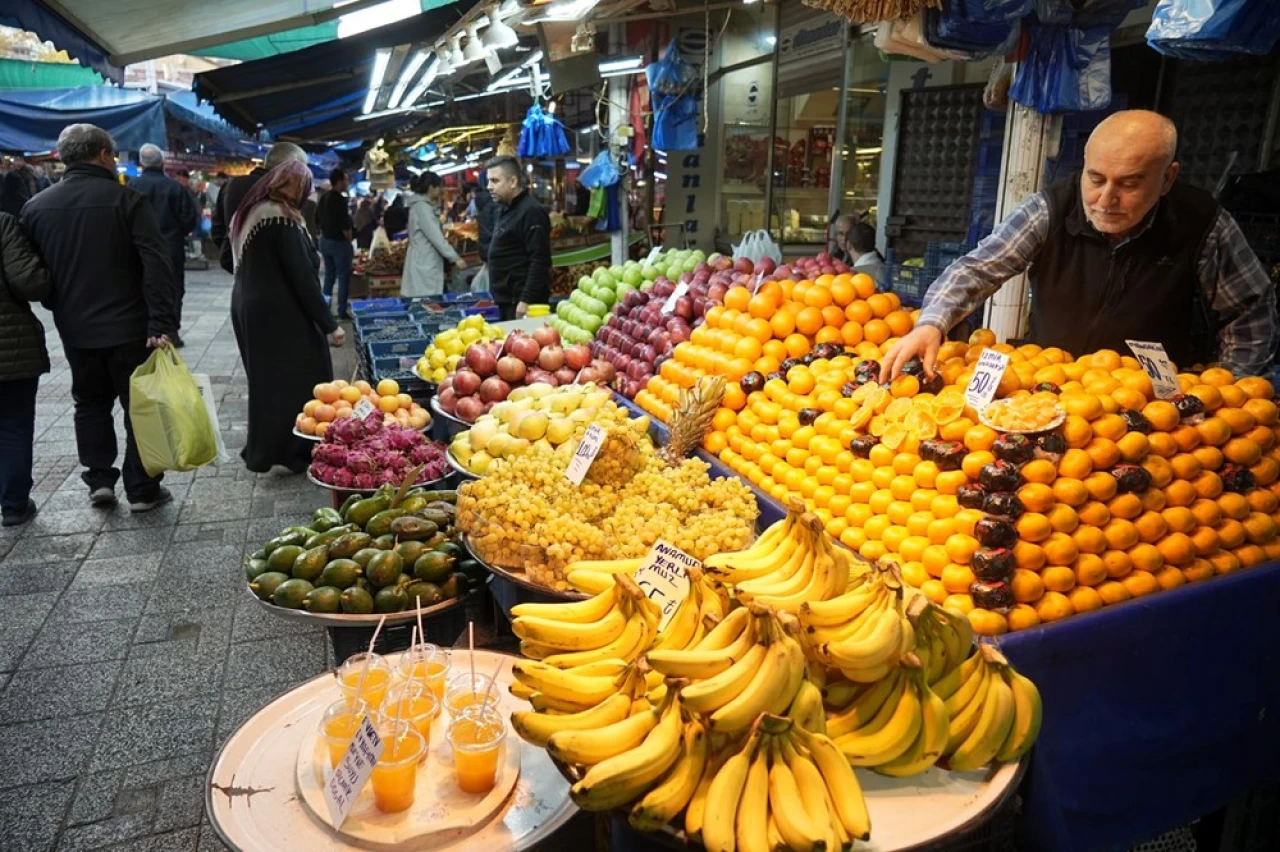 Rekoltenin Bereketi: Mandalina ve Portakal Fiyatları Düştü, Tezgahlardaki Yerini Aldı!