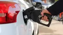 Benzine indirim, motorine zam geldi