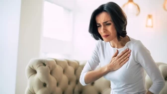 Kalp krizi mi, mide ağrısı mı? İkisi arasındaki farkı ayırt edin
