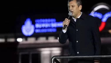 Özgür Özel: İmamoğlu'nun Çağlayan'daki işlemleri sabaha kadar sürecek