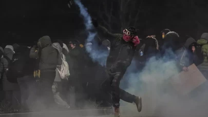Dün gece gerçekleşen İmamoğlu protestolarında 16 polis memuru yaralandı