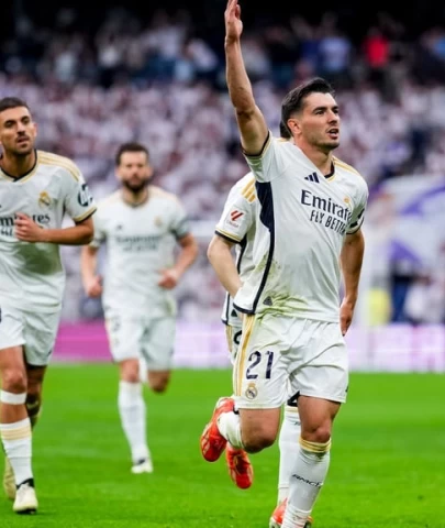 Primera División: Barça verliert: Real Madrid vorzeitig spanischer Meister