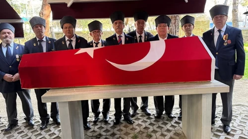 Kandemir toprağa verildi