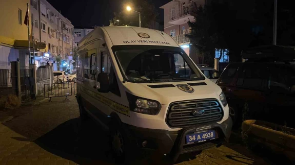 Kumburgaz'da kar maskeli iki kişi, girdikleri evin sahibini silahla öldürdü