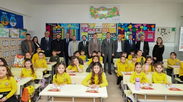 Silivri'de 36 bin öğrenci karne aldı, yarıyıl tatili başladı