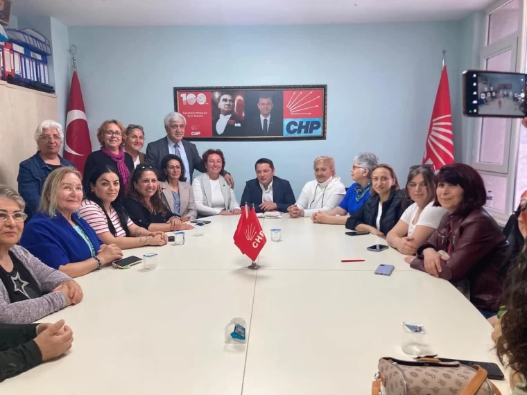 CHP Kadın Kolları Toplantısına Özer'den Destek