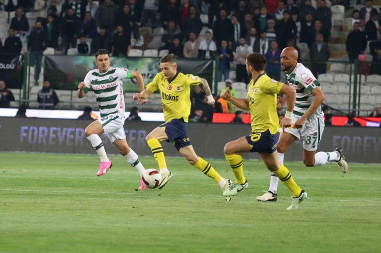 Fenerbahçe, Son İki Deplasman Maçında 4 Puandan Oldu