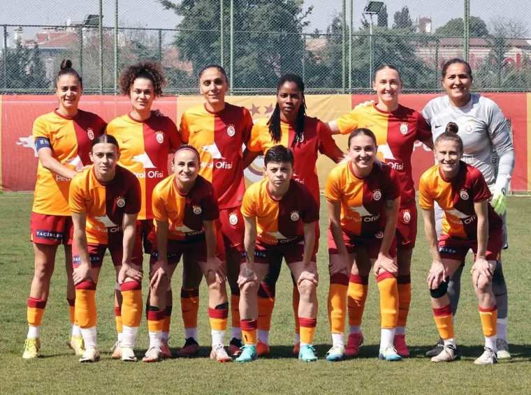 Galatasaray Kadın Futbol Takımı, Zafer İçin Sahaya İniyor!