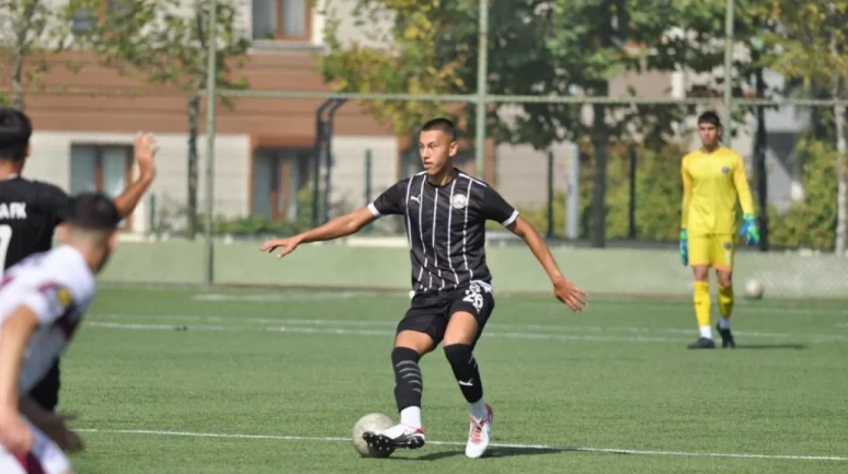 Başarı Hikayesi: Mehmet Berk Varol'un Futbol Yolculuğu