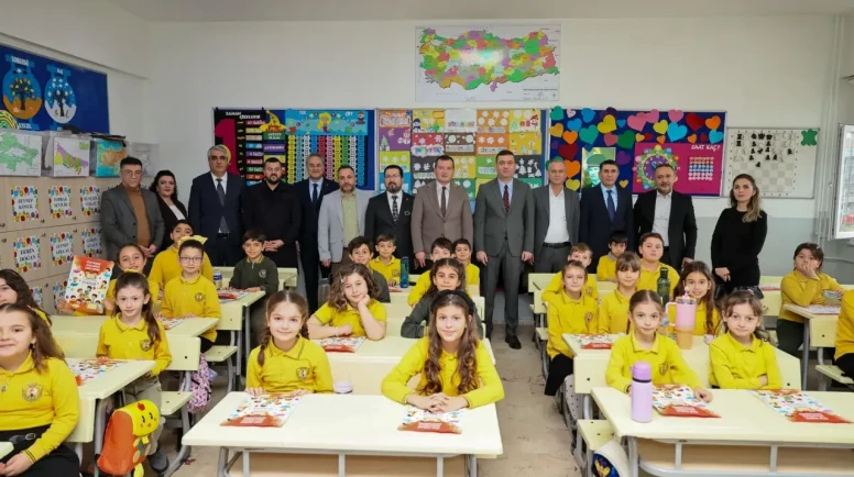 Silivri'de 36 bin öğrenci karne aldı, yarıyıl tatili başladı