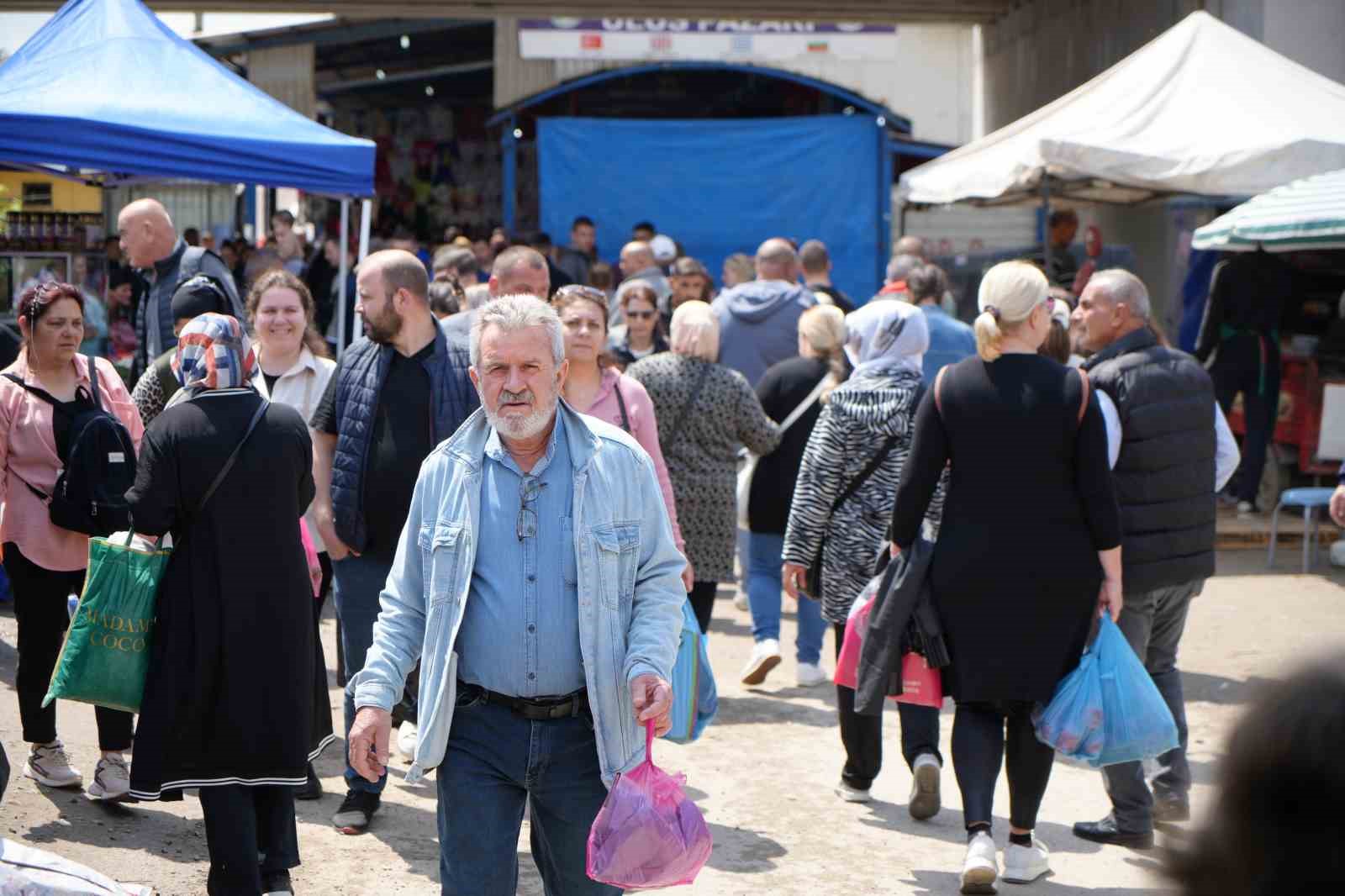 Bulgar turistlerin alışveriş keyfi Edirne'de devam ediyor